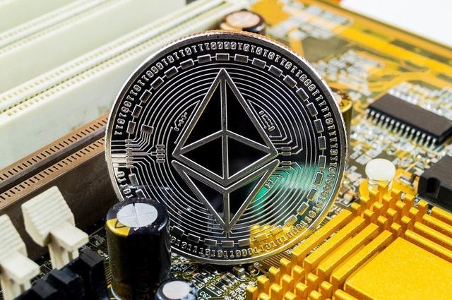 对以太坊威胁最大的公链币(基于以太坊开发公链难度多大)
